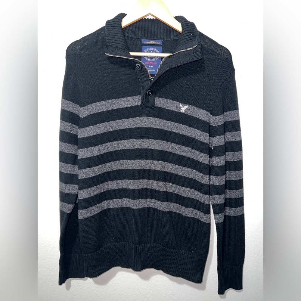 Men's American Eagle Striped Sweater Large
